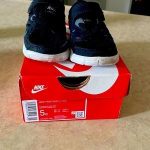 Nike 5c boys sneakers